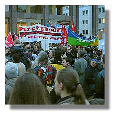 [Foto:golfkrieg-maerz-2003-demo.jpg]