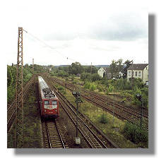 [Foto:hoerde-bahnhofseinfahrt.jpg]