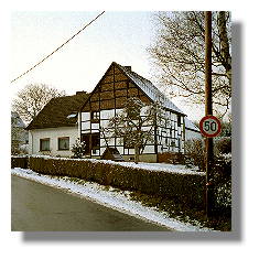 [Foto:winterliche-wannestrasse.jpg]