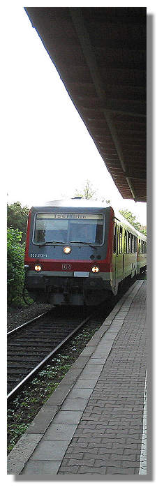 [Foto:schienenbus-bahnhof-aplerbeck-sued.jpg]