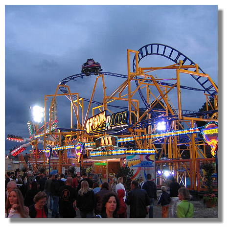 [Foto:cranger-kirmes-blaue-stunde.jpg]