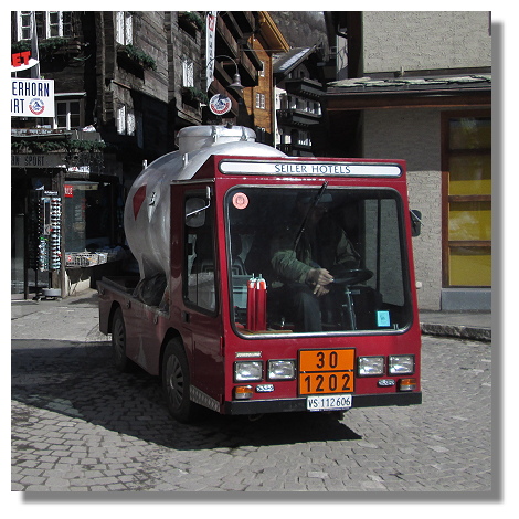 [Foto:zermatt-lieferfahrzeug.jpg]