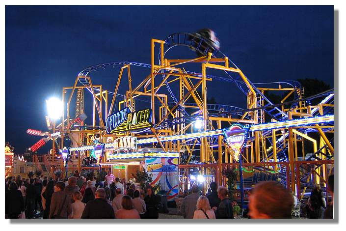 [Foto:cranger-kirmes-blaue-stunde.jpg]