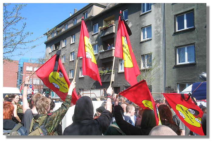 [Foto:demo-gegen-rechte-gewalt.jpg]