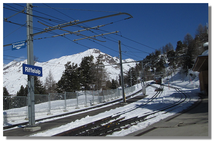 [Foto:riffelalp-bahnhof.jpg]